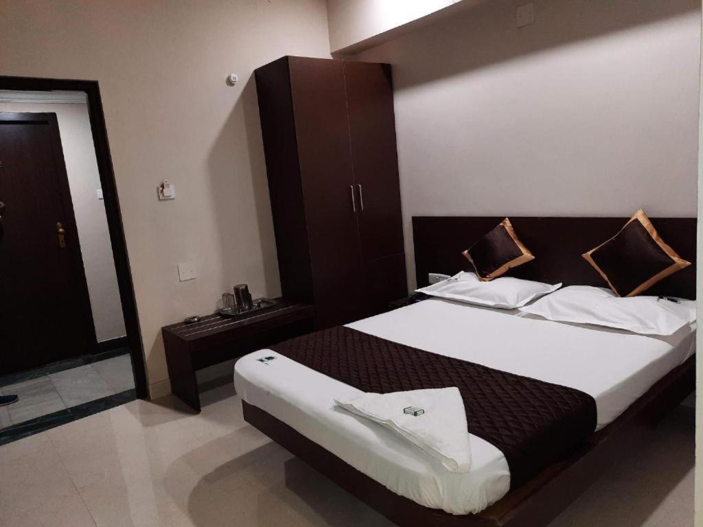 Hotel Aiba Regency Coimbatore Exteriör bild