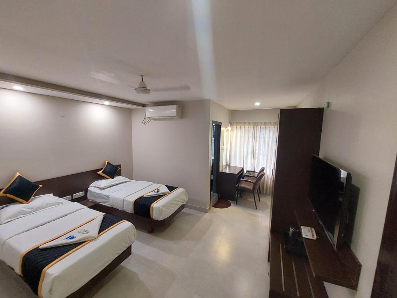Hotel Aiba Regency Coimbatore Exteriör bild