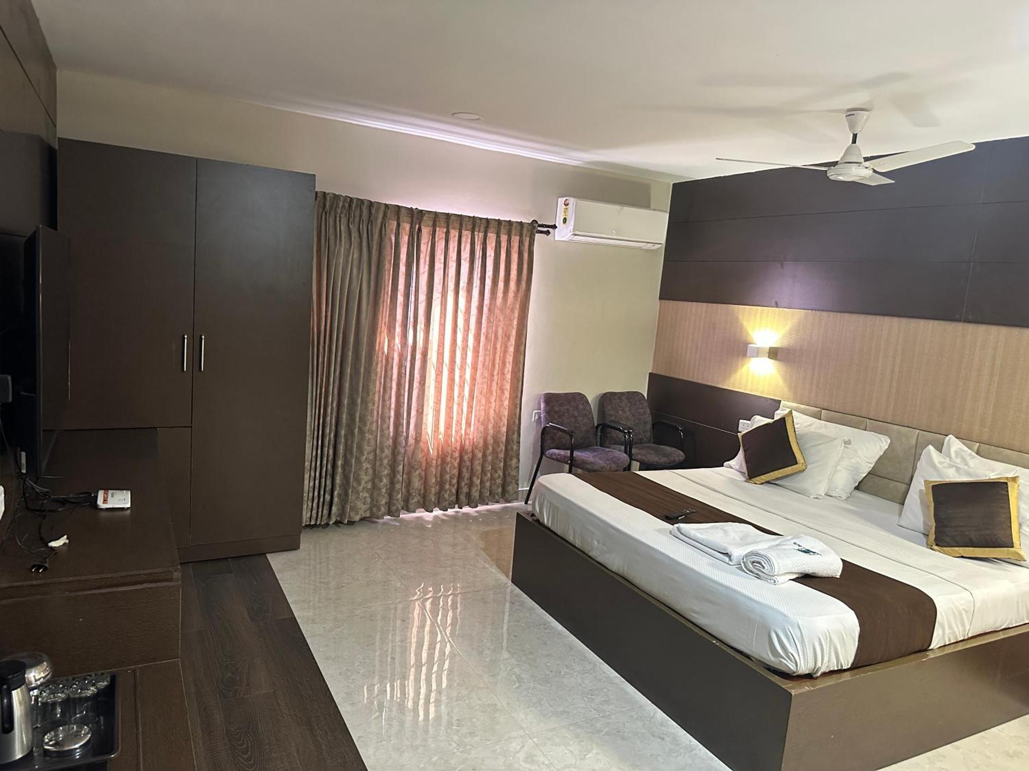Hotel Aiba Regency Coimbatore Exteriör bild